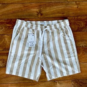 Plain striped short